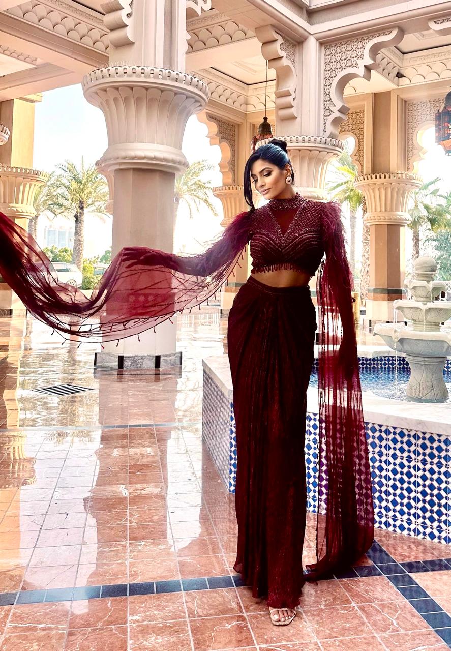 Feather Cape Knot Skirt Concept Saree